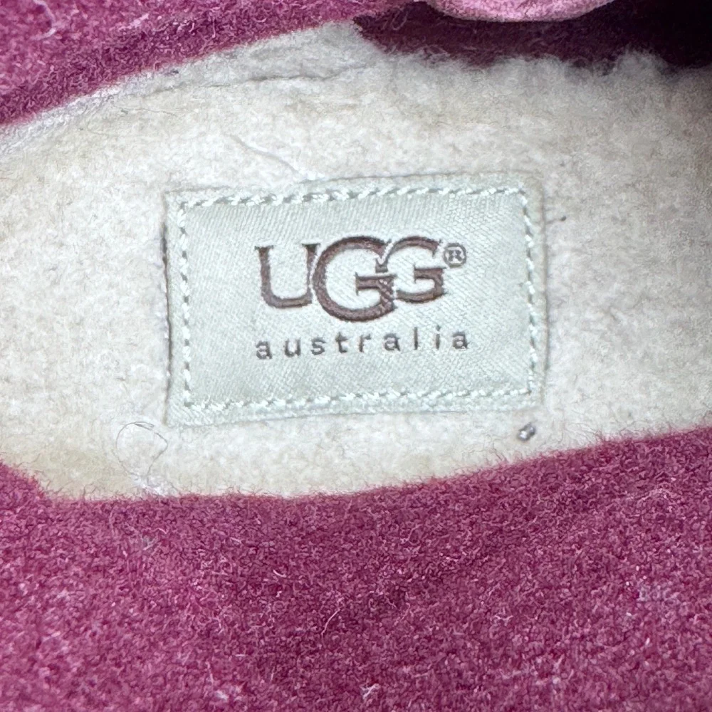 UGG Simmens Waterproof Boots Black Leather Wool Mixed Media Womens 8.5 1005269